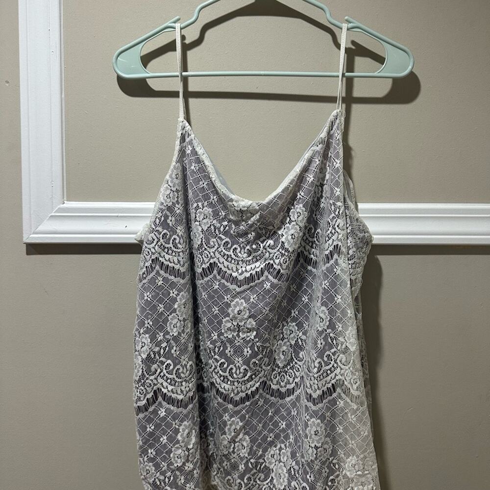 Maurices Gray and White‎ Lace Sleeveless Camisole